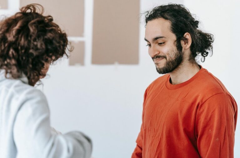 Wie du jemandem beim Cannabis-Entzug wirklich helfen kannst